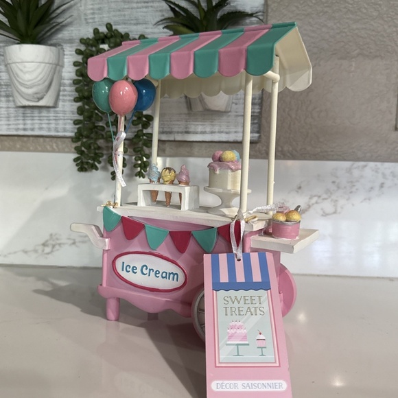 Sweet Treats Ice Cream Cart Home Decor - Picture 1 of 8